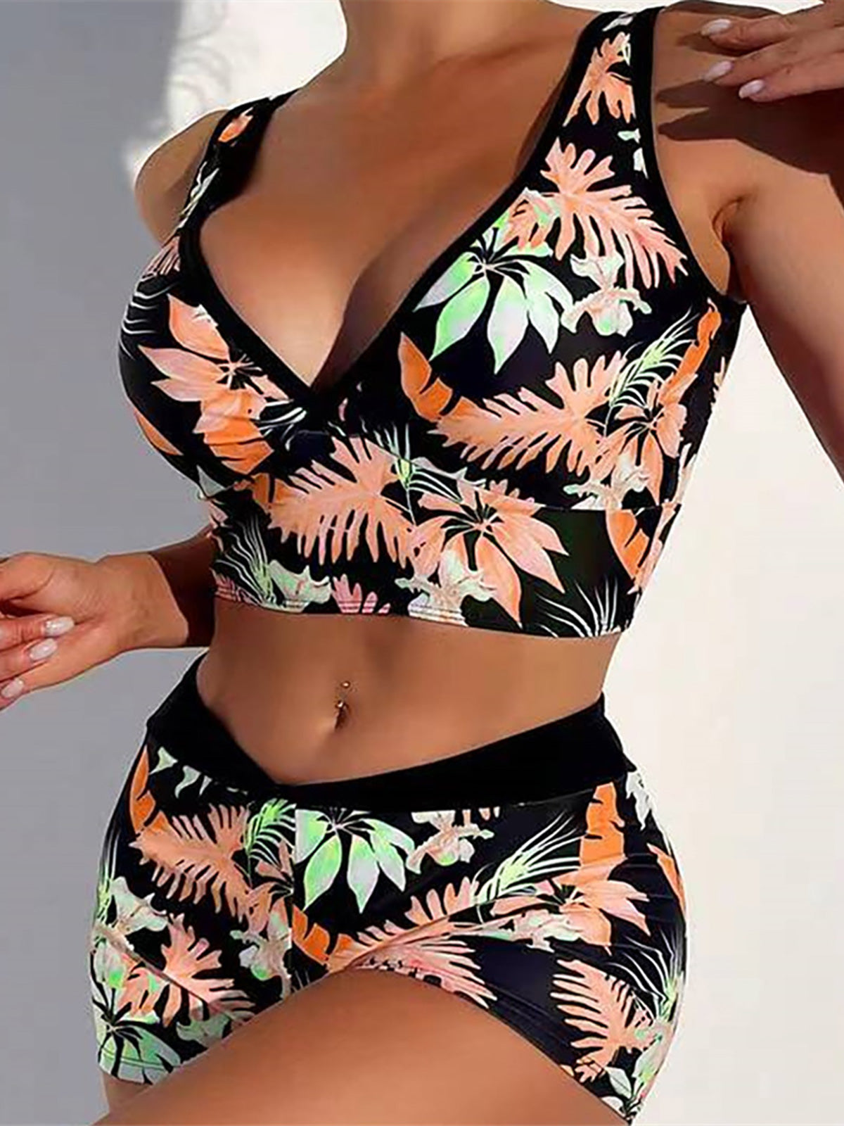 LB | Kobiece i lekkie bikini