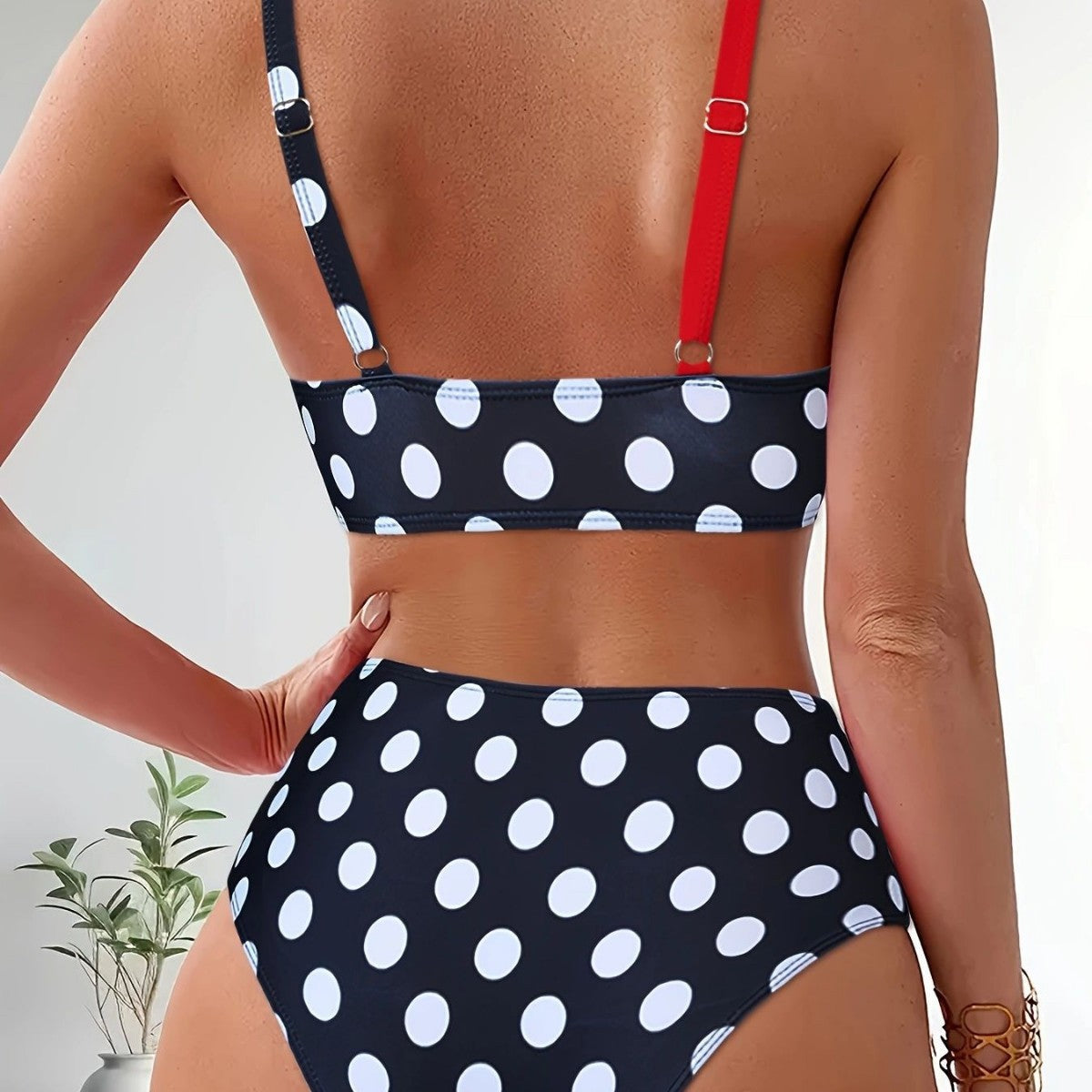 Pociągający i wyrafinowany Bikini