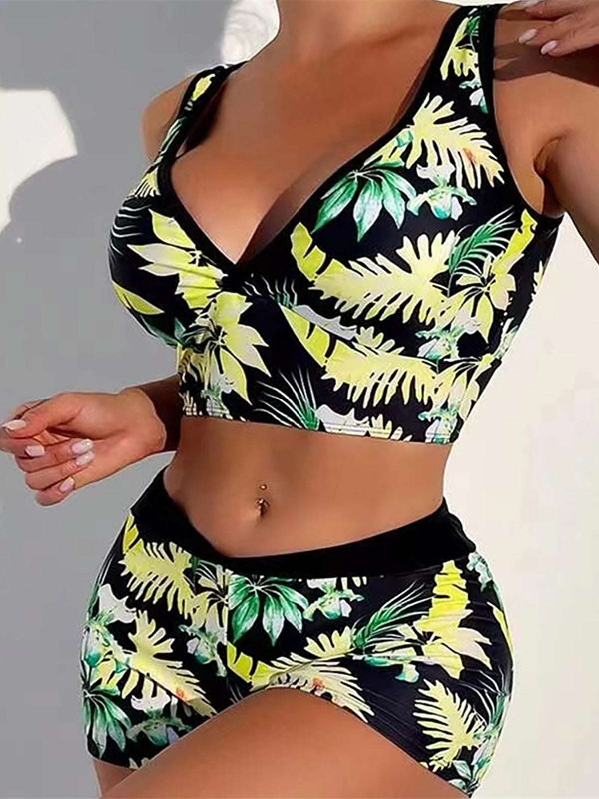 LB | Kobiece i lekkie bikini