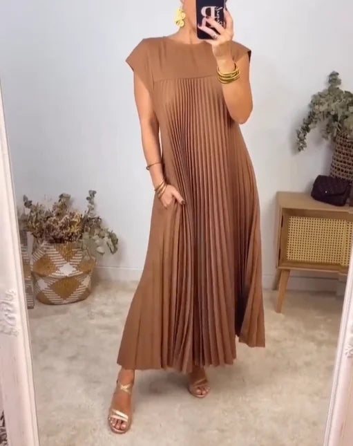 LB | Elegancka plisowana sukienka maxi