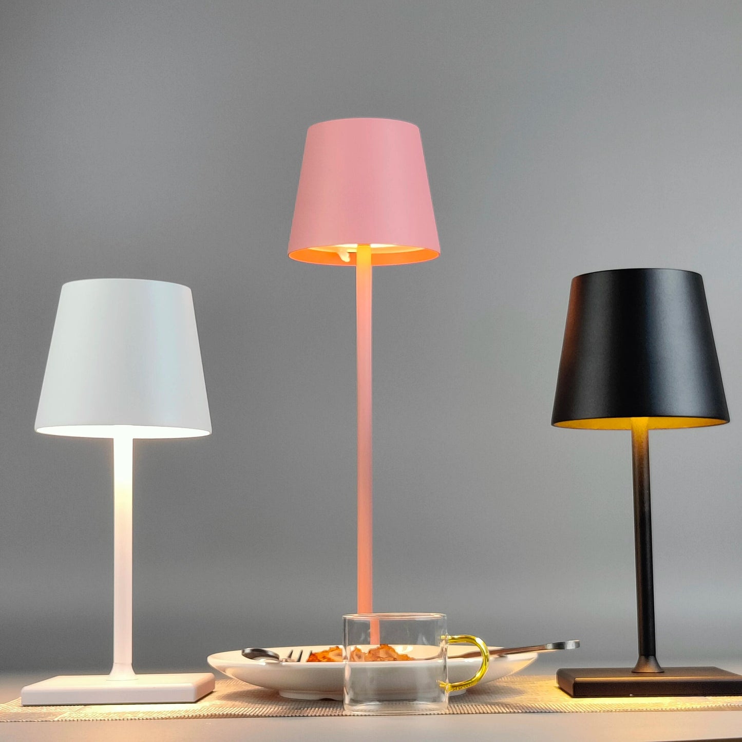 Miniatura - Miniaturní stolní lampa