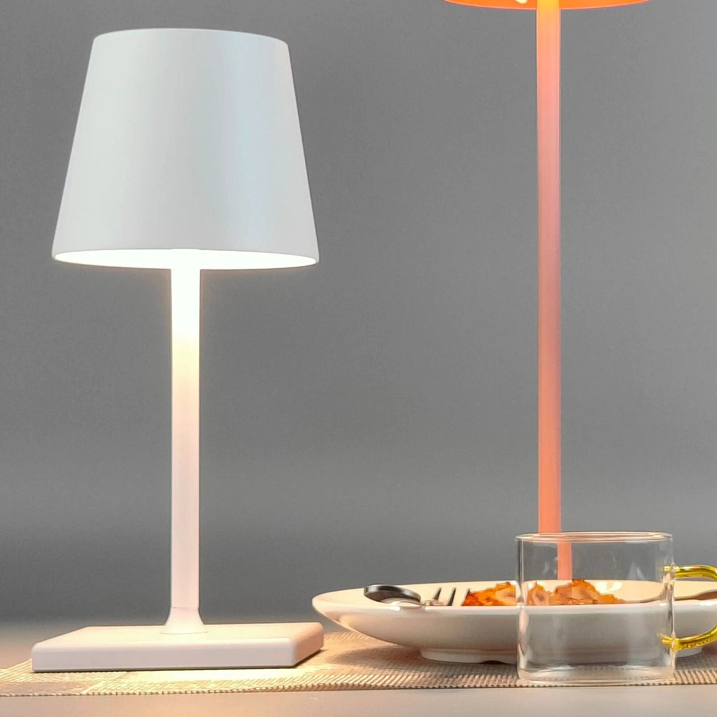 Miniatura - Miniaturní stolní lampa