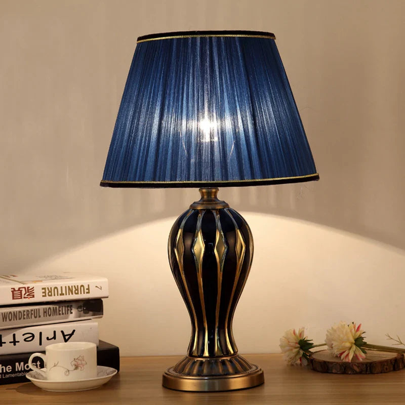 AmericanaGlow - Starožitná stolní lampa