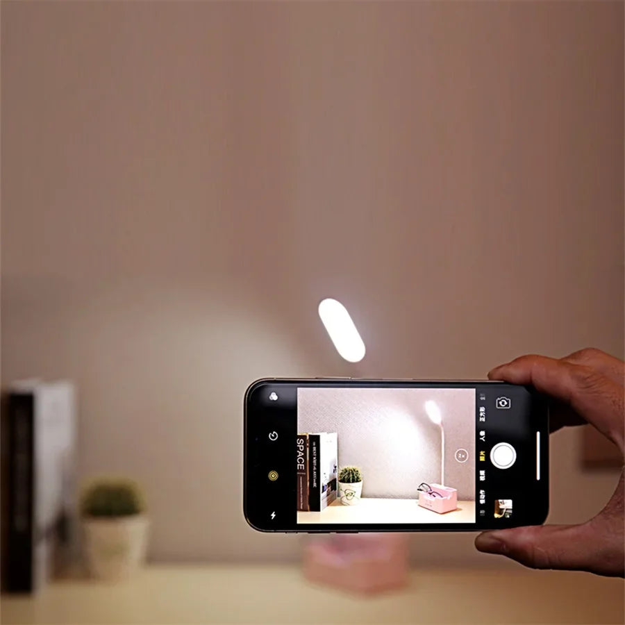 TwistGlow - flexibilní stolní lampa