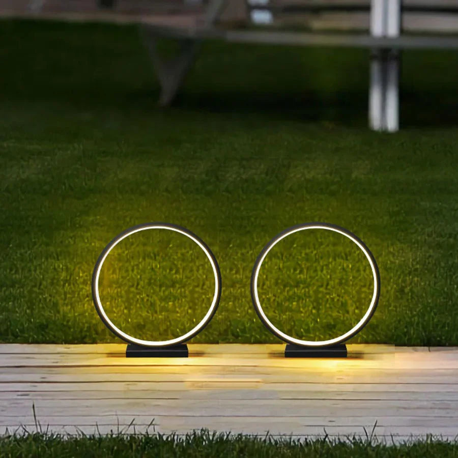 LawnLuminary - Kulaté LED osvětlení trávníku