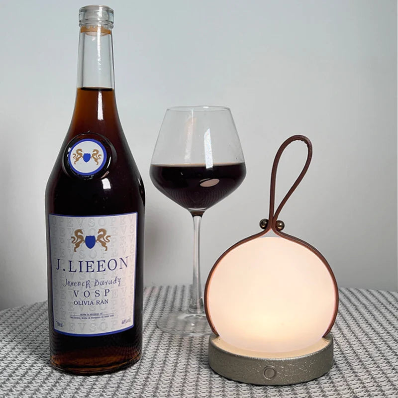 AmbientGlow - Bezdrátová stolní lampa Lantern