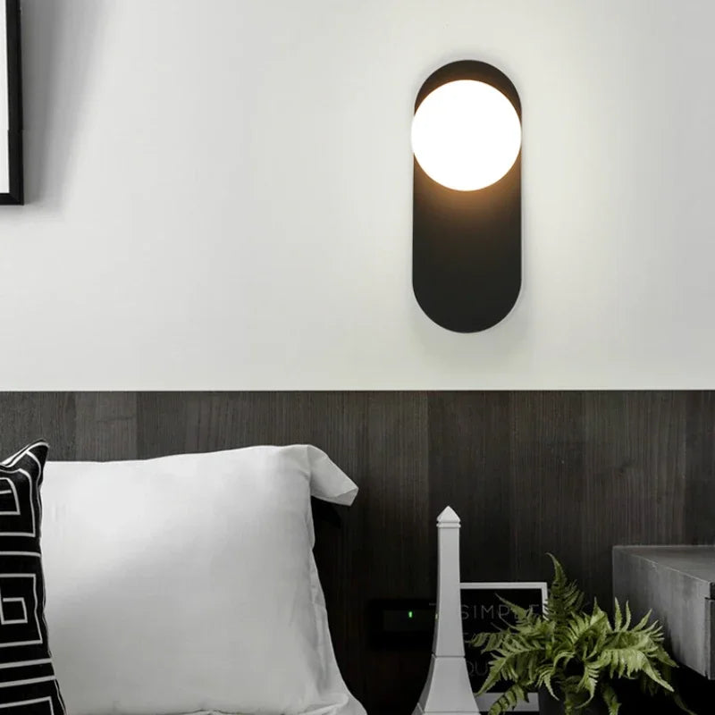 GildedGlimmer - Skleněná globe moderní led nástěnné svítidlo