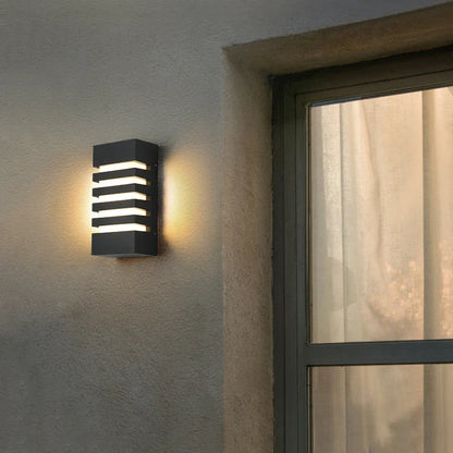 AlumiLuxe - Moderní hliníková lampa