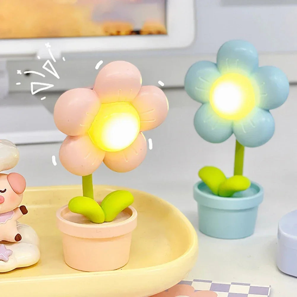 BloomLite - Malá květinová stolní lampa