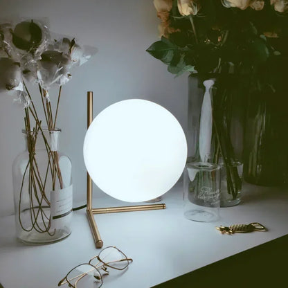 ClearEleganz - Moderní minimalistická stolní lampa