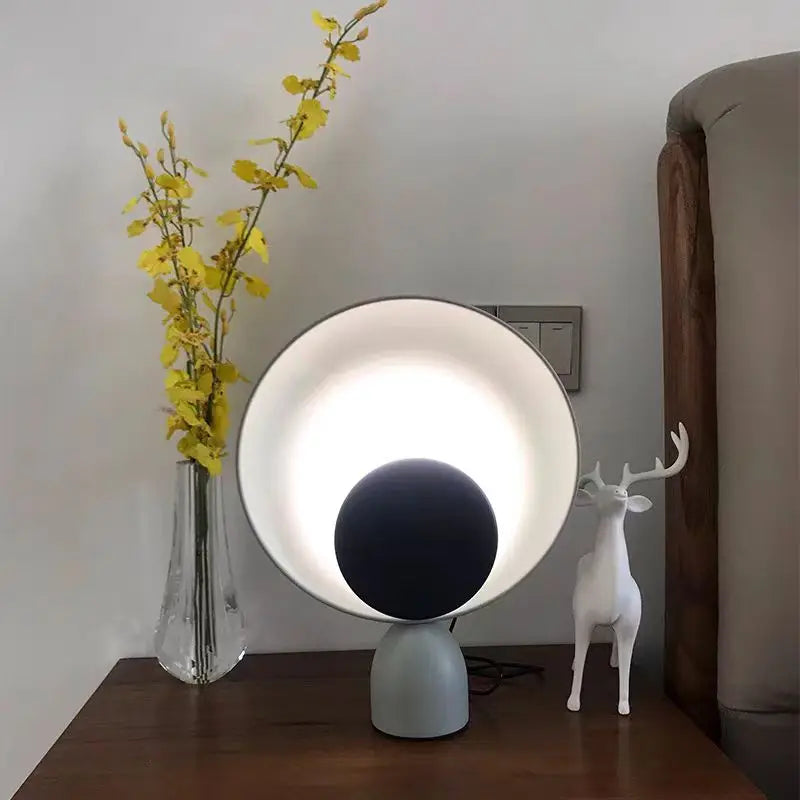 NordicRadiance - Severská stolní lampa