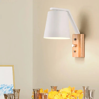 SolidLuxe - Dřevěná konzola s trámem