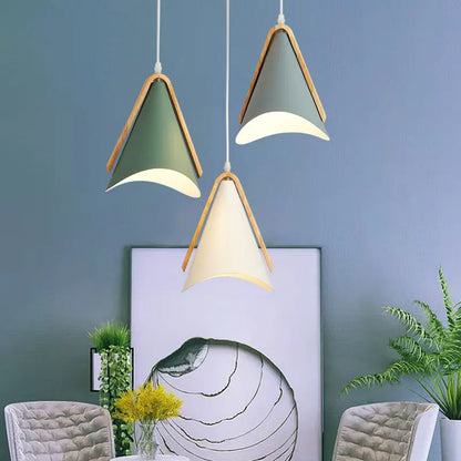 LuxeLuminaire - Moderní závěsná lampa ze železa a dřeva