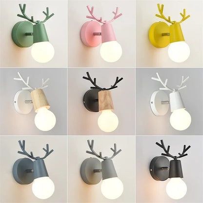 AntlerGlow - Nástěnné svítidlo z paroží Macaron
