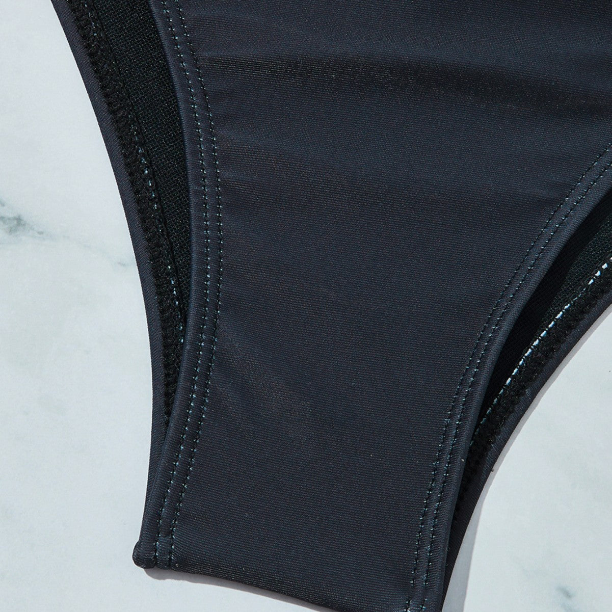 Lekki i uroczy Bikini