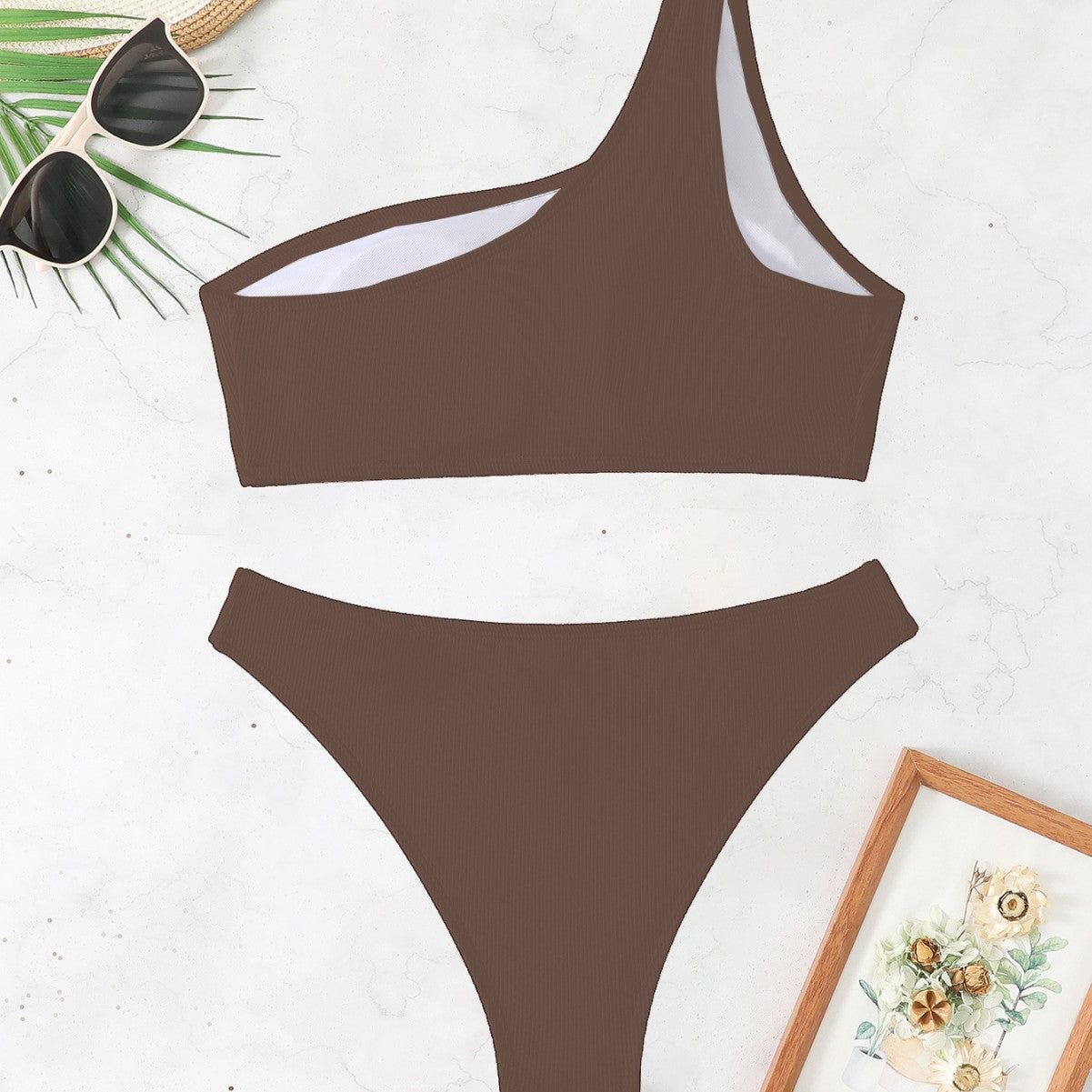 Żywy i wyjątkowy Bikini