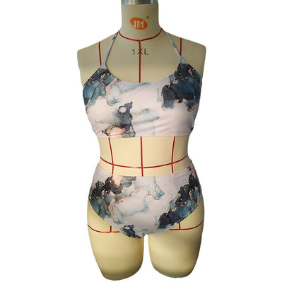 Płynny i fantastyczny Bikini