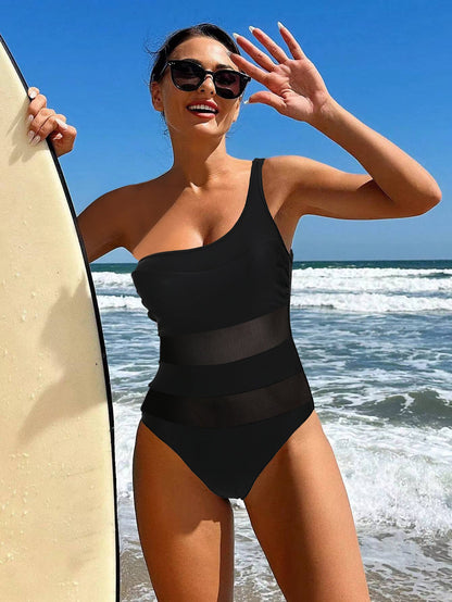 Świeży i kobiecy Bikini