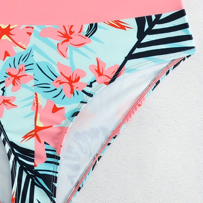 Nowoczesny i minimalistyczny Bikini
