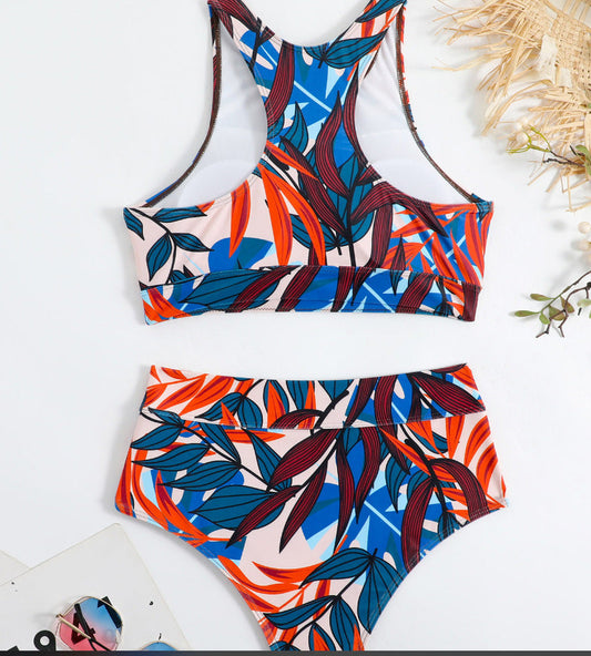 Wypolerowany i figlarny Bikini