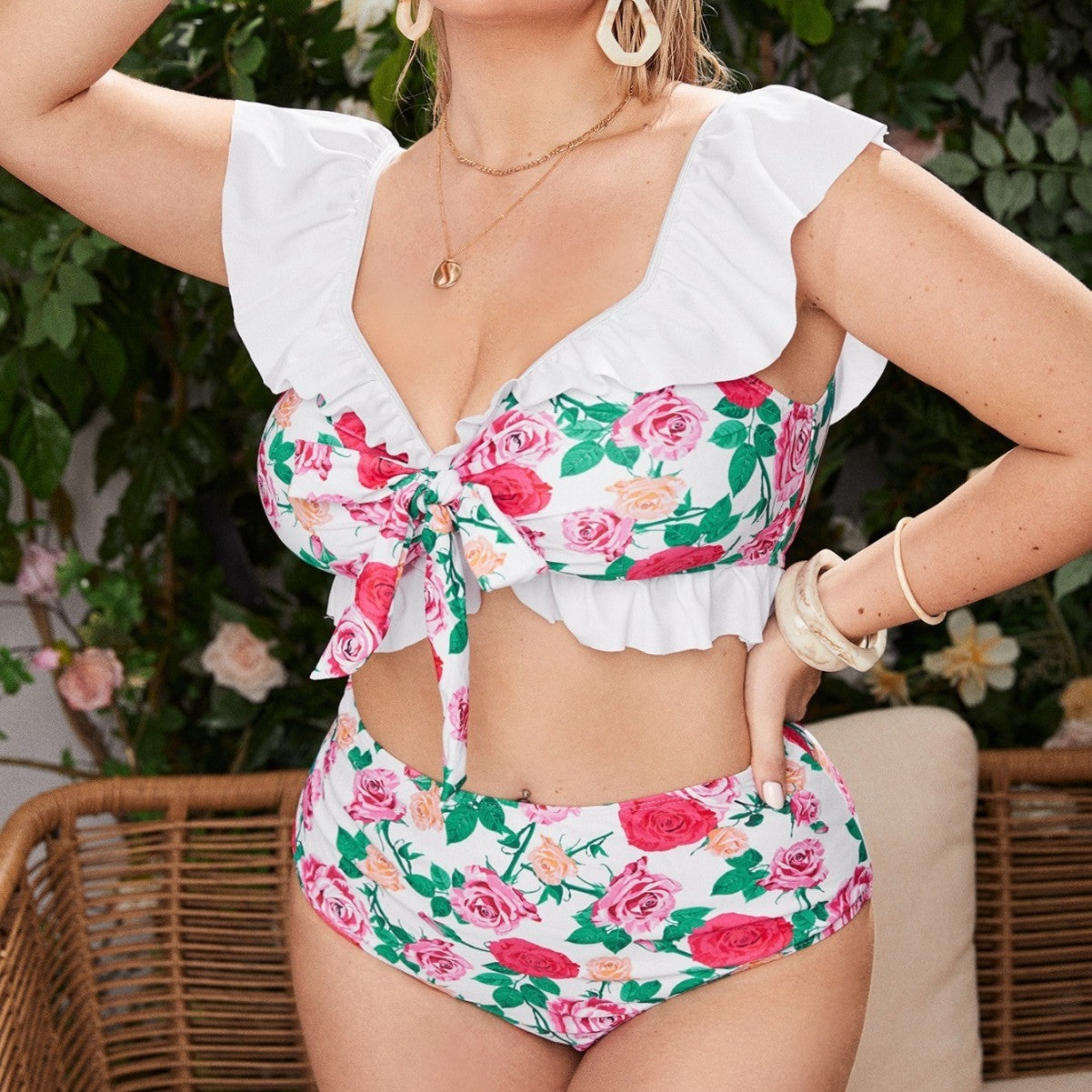Wypolerowany i figlarny Bikini