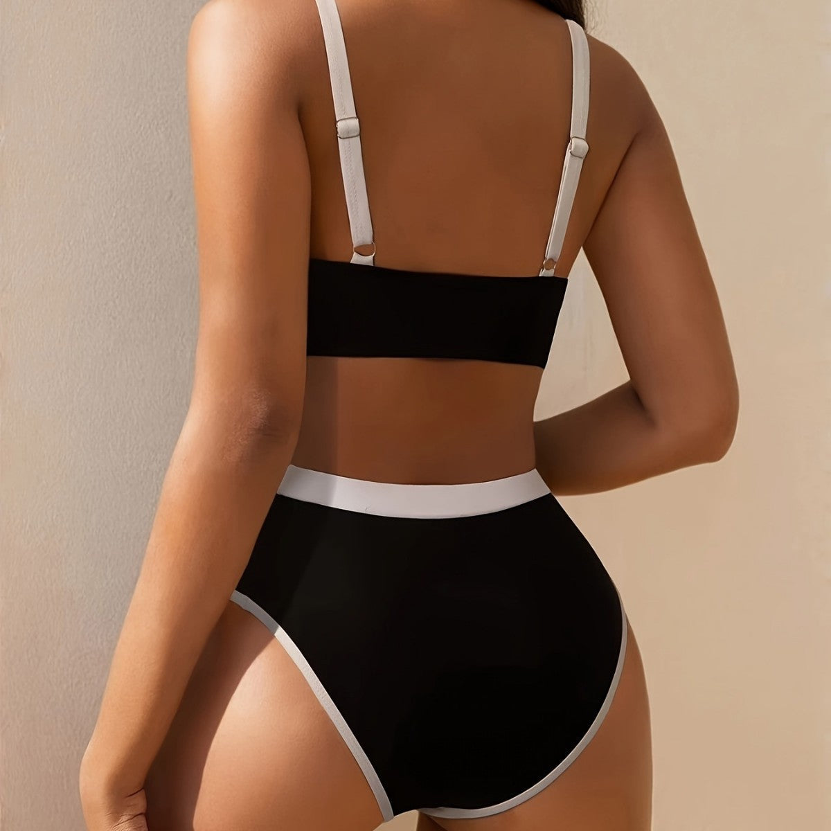 Stonowany i elegancki Bikini