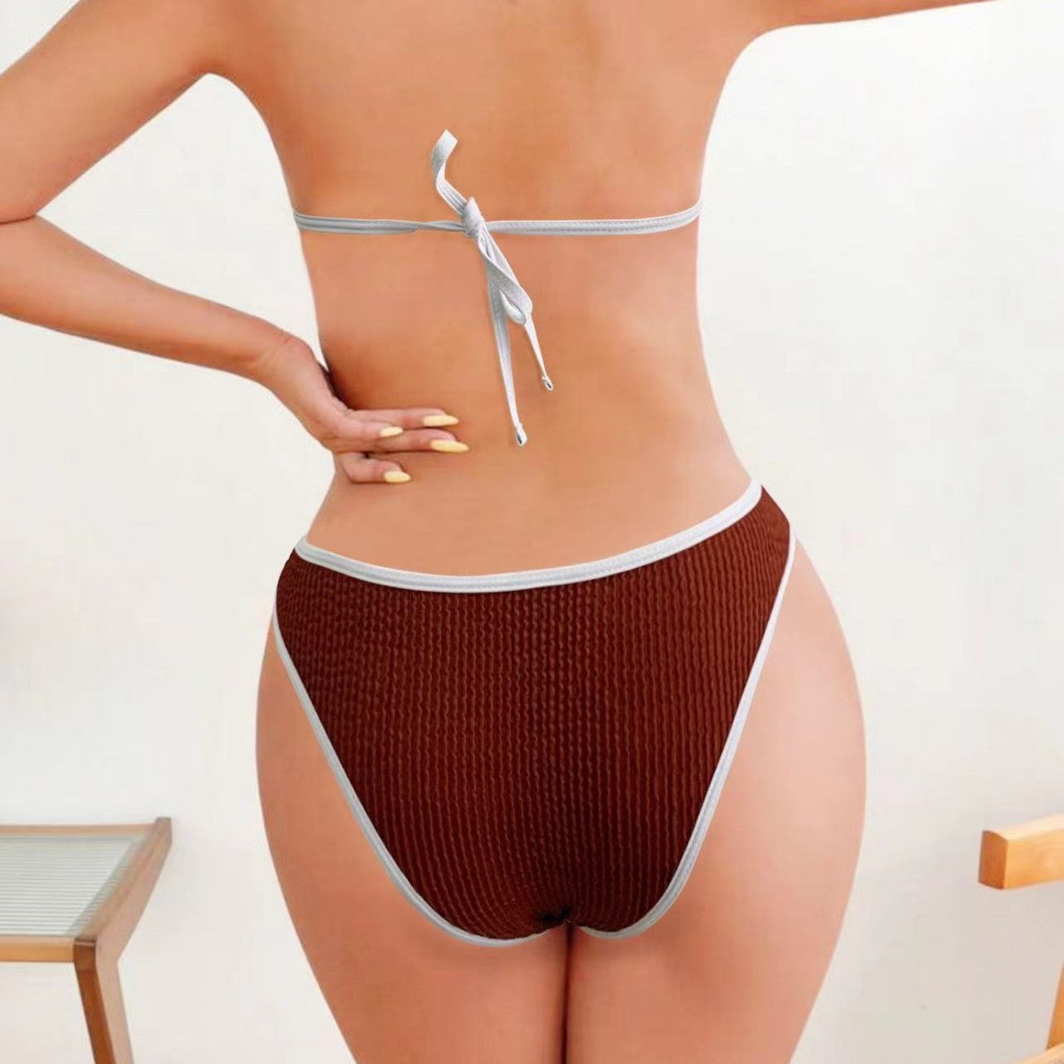 Smukły i nowoczesny Bikini