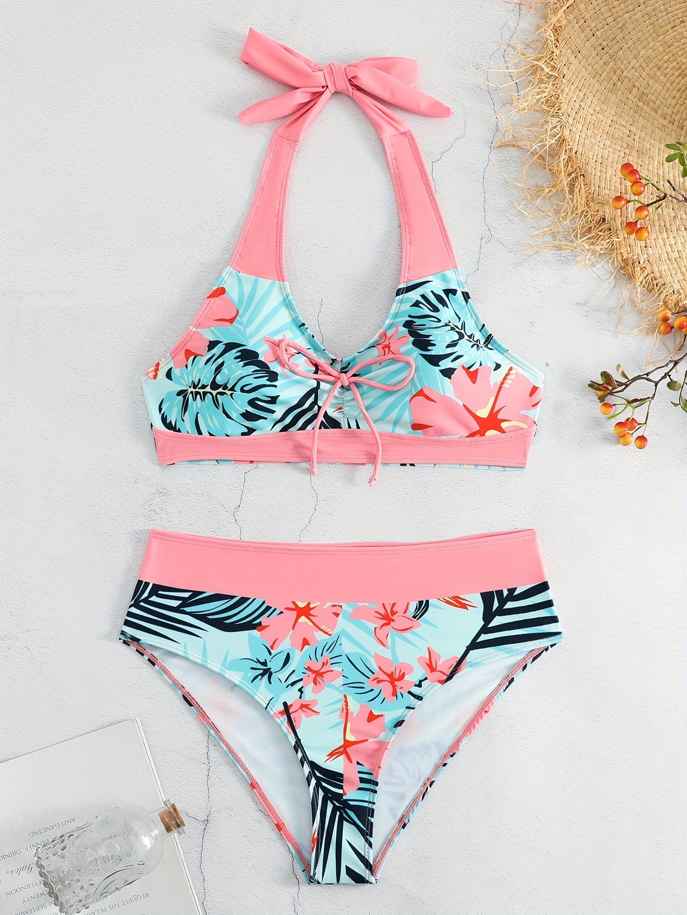 Nowoczesny i minimalistyczny Bikini