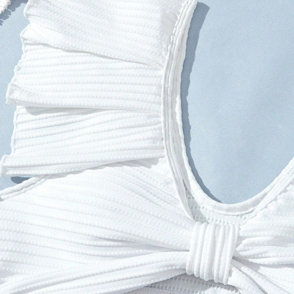 Płynny i fantastyczny Bikini