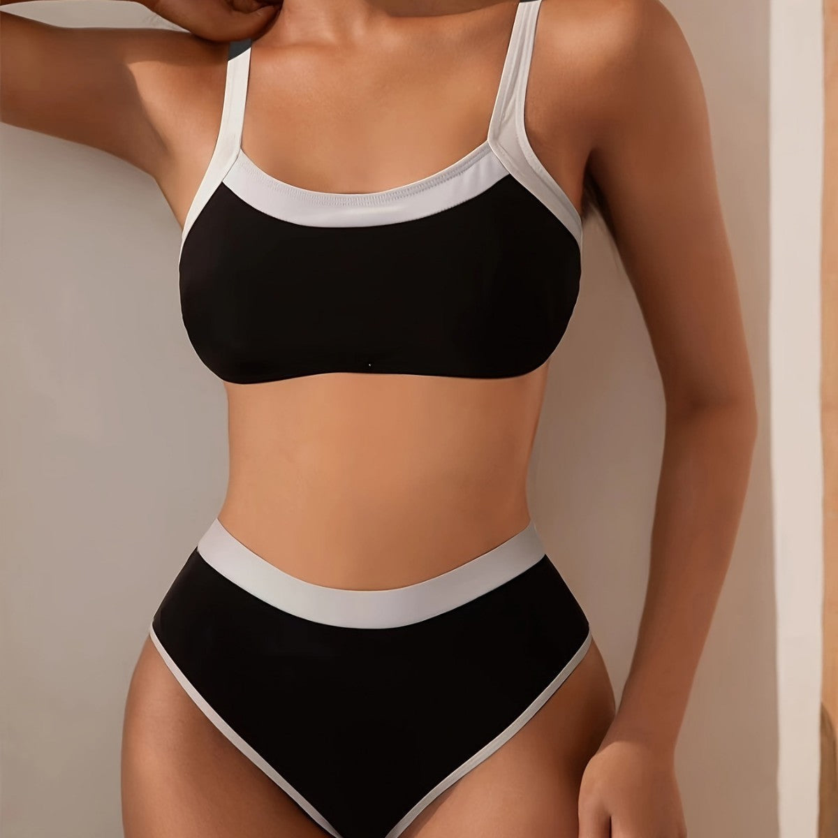 Stonowany i elegancki Bikini