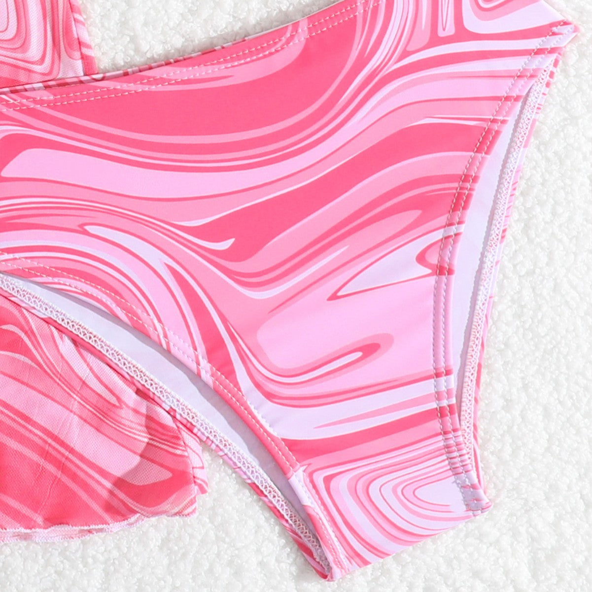 Smukły i nowoczesny Bikini