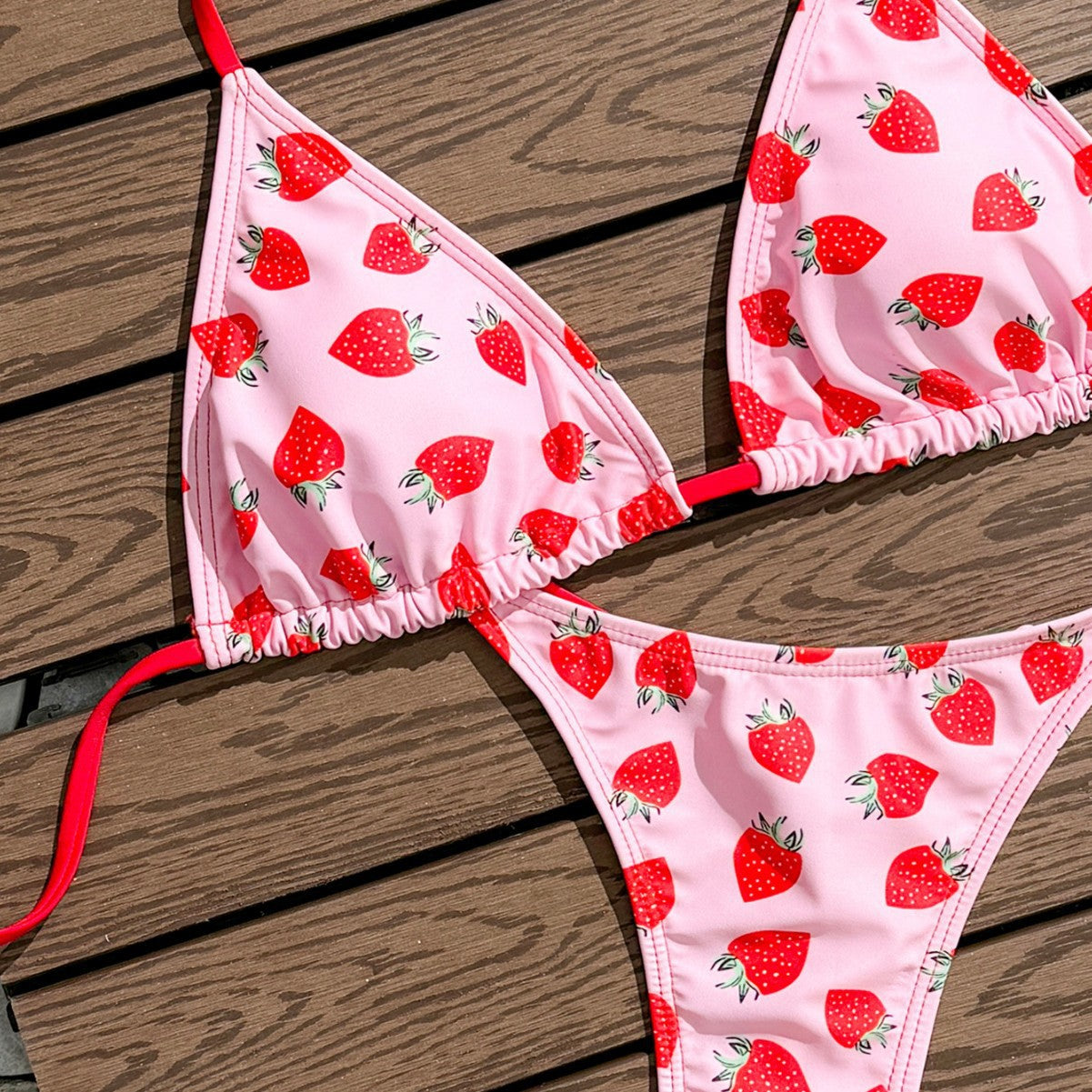 Pociągający i wyrafinowany Bikini