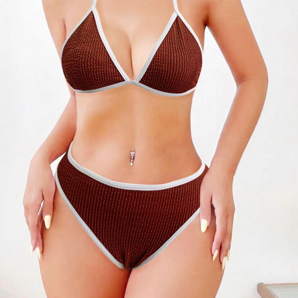 Smukły i nowoczesny Bikini