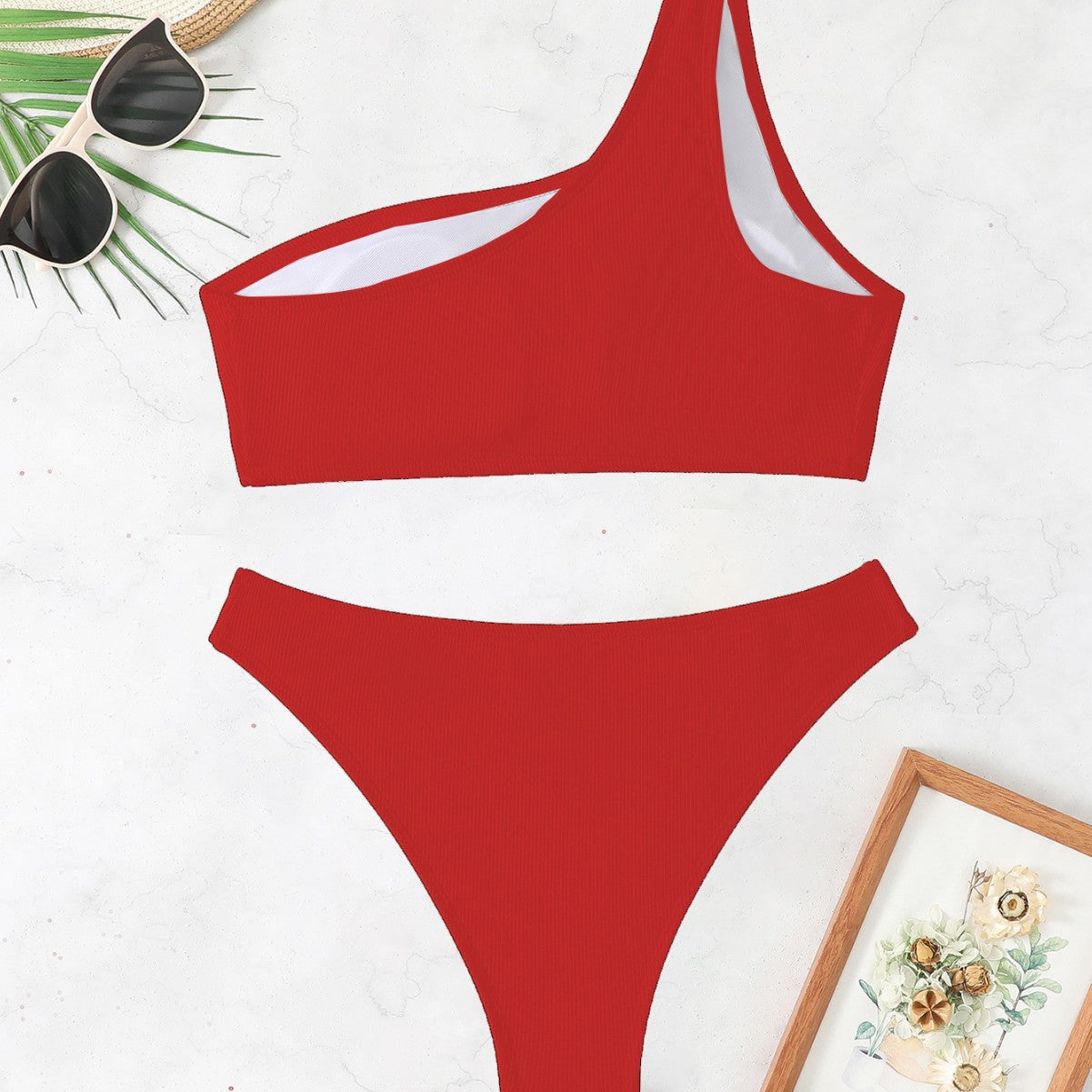 Żywy i wyjątkowy Bikini