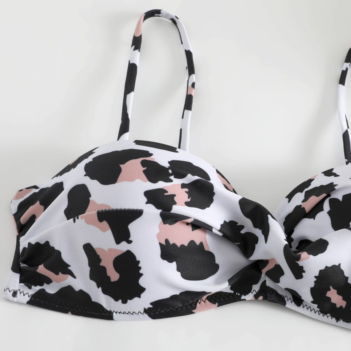 Luksusowy i pełen wdzięku Bikini