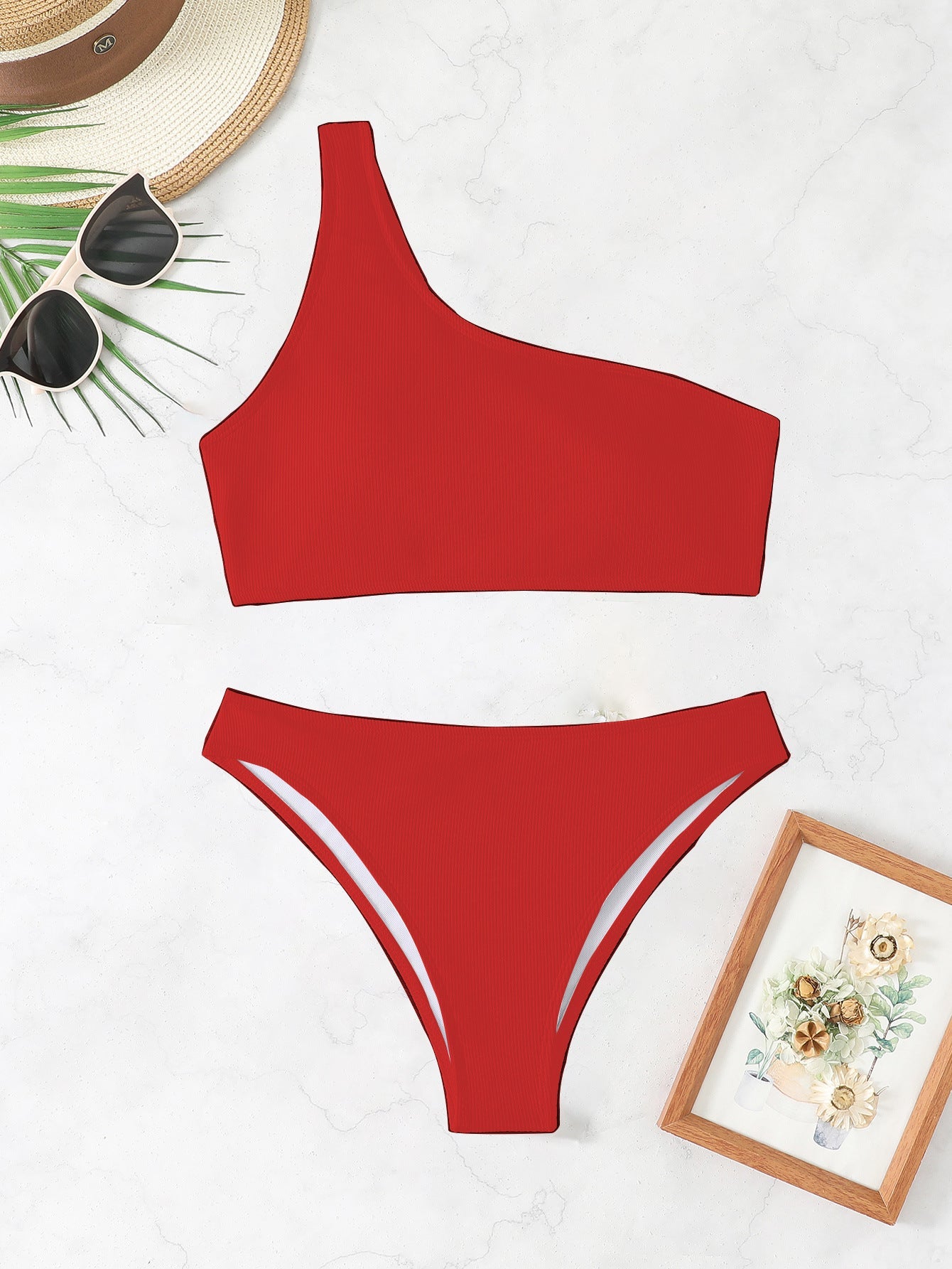 Żywy i wyjątkowy Bikini
