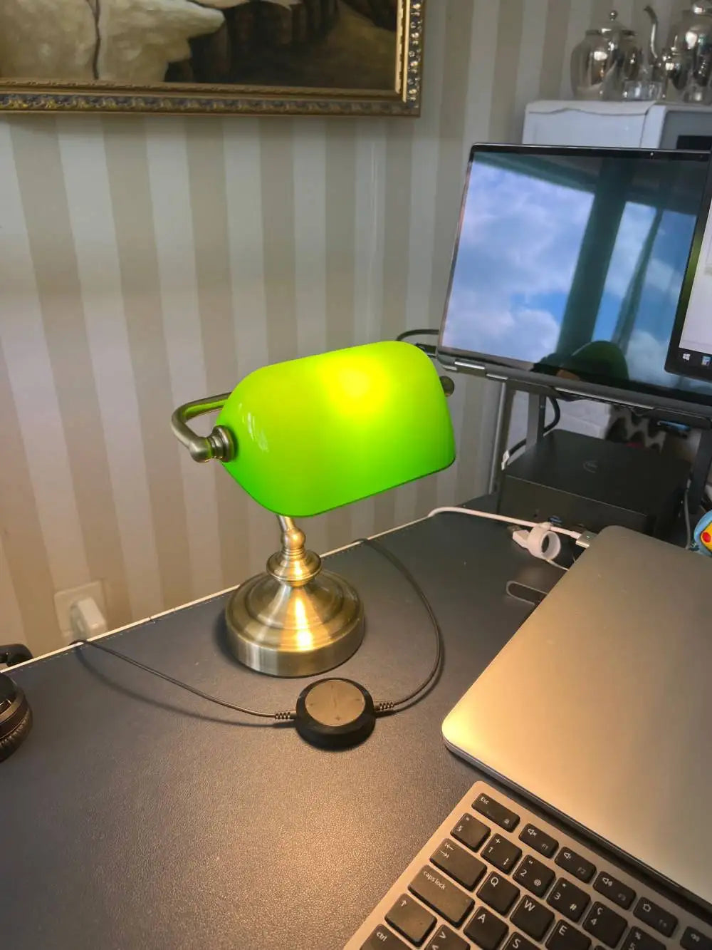 NostalGlow - Retro mini stolní lampa