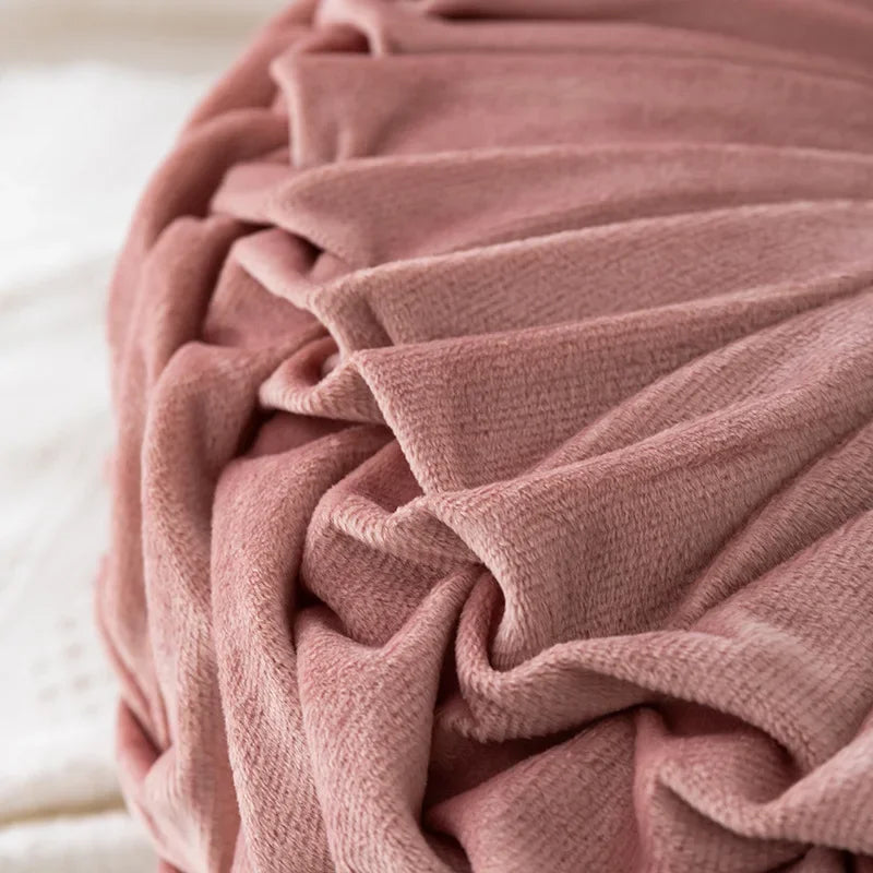 FluffyWheel | Stylový dekorativní polštářek s motivem kola
