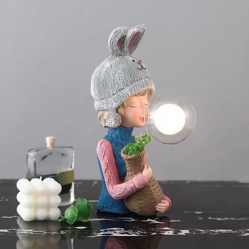 HatDiva - Stolní lampy Hat girl