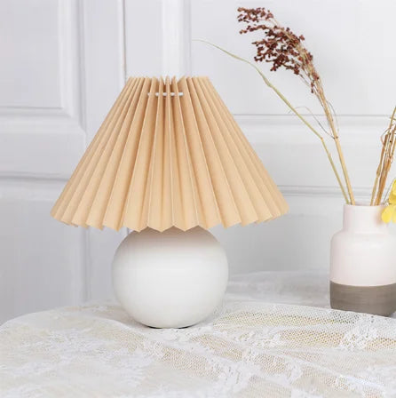 Antique Pleated - Vintage stolní lampa s plisovaným stínidlem