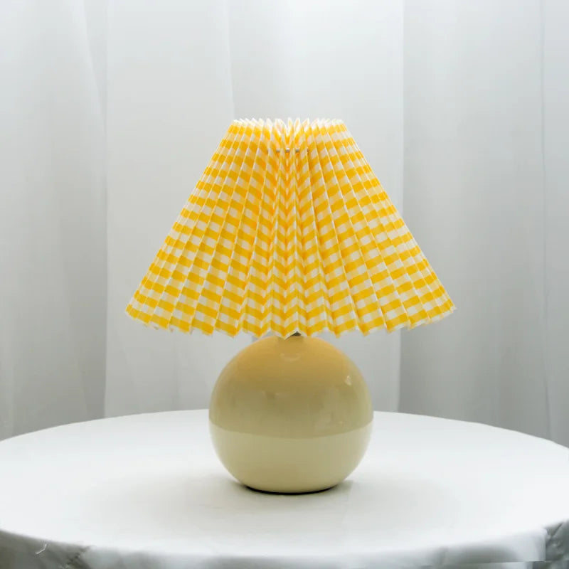 Antique Pleated - Vintage stolní lampa s plisovaným stínidlem