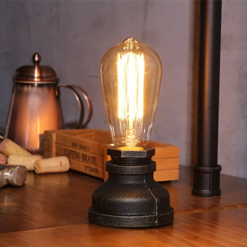AquaCraft - Průmyslová lampa na vodovodní potrubí