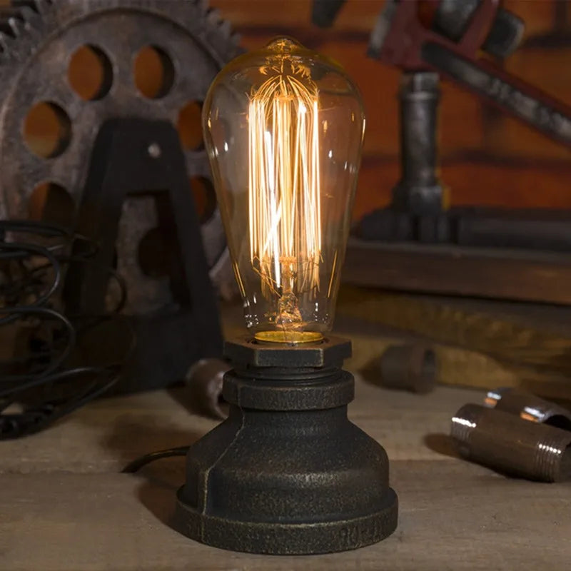 AquaCraft - Průmyslová lampa na vodovodní potrubí