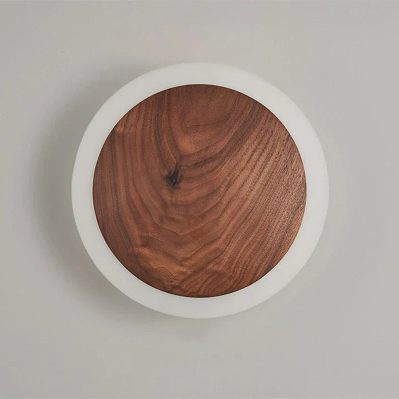 SolidWood - Ořechová lampa Aura